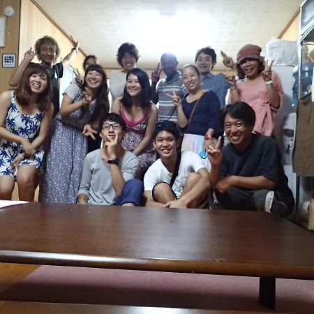 Okinawa Guest House Fushinuyauchi Yomitan Bagian luar foto