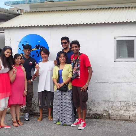 Okinawa Guest House Fushinuyauchi Yomitan Bagian luar foto