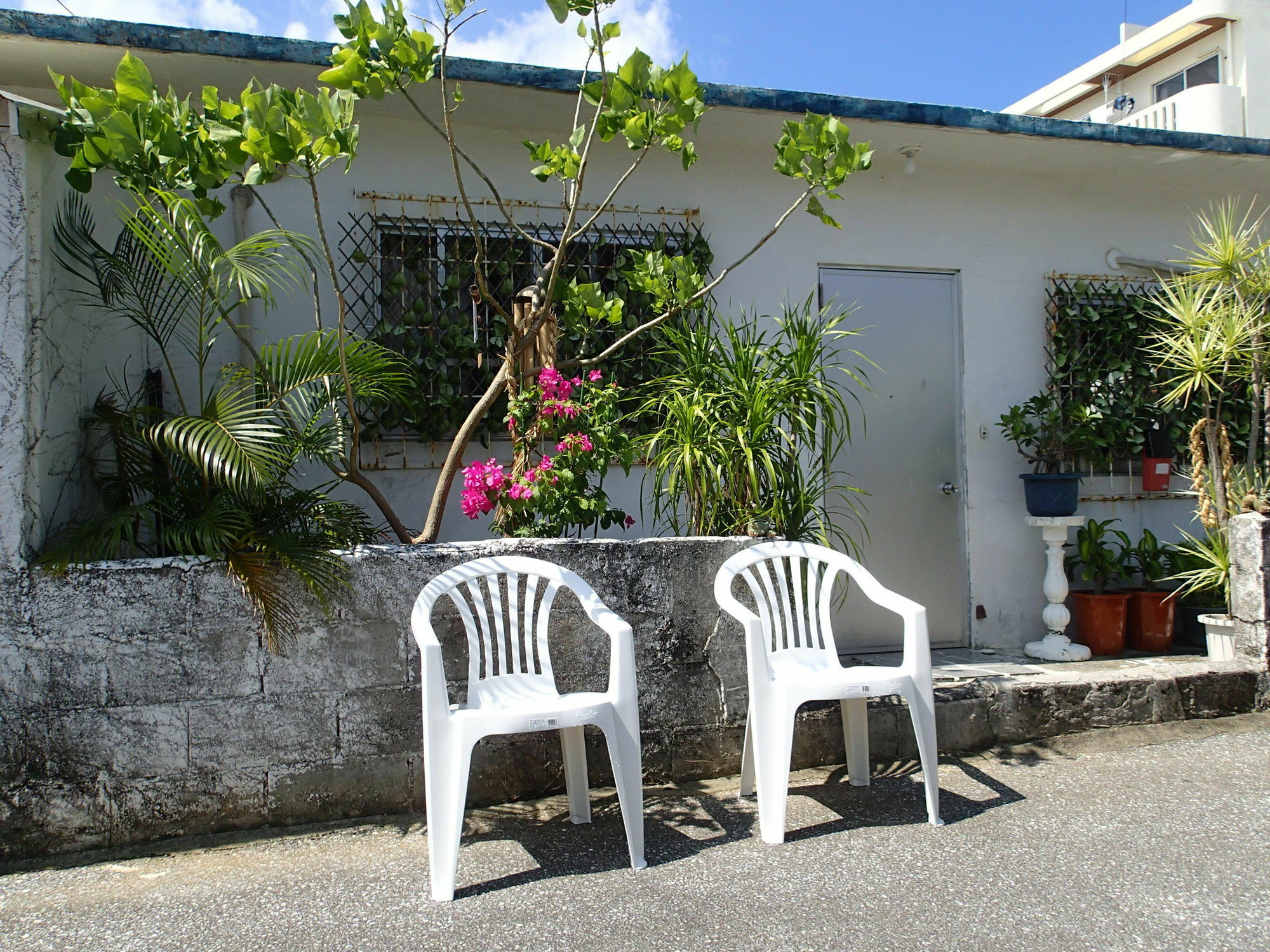 Okinawa Guest House Fushinuyauchi Yomitan Bagian luar foto