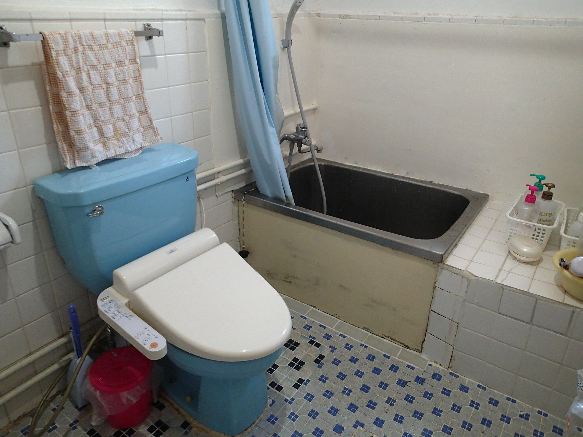 Okinawa Guest House Fushinuyauchi Yomitan Bagian luar foto