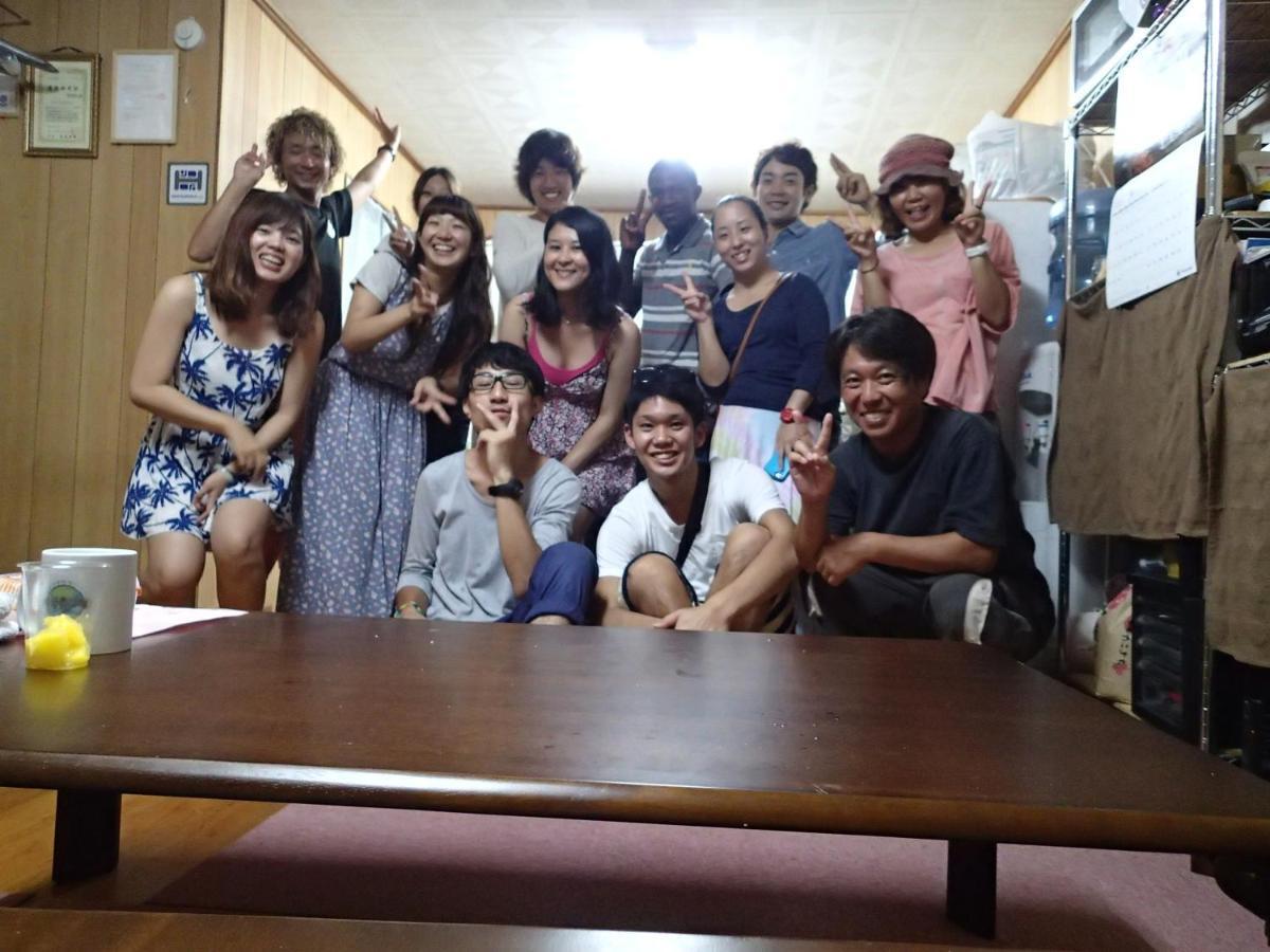 Okinawa Guest House Fushinuyauchi Yomitan Bagian luar foto